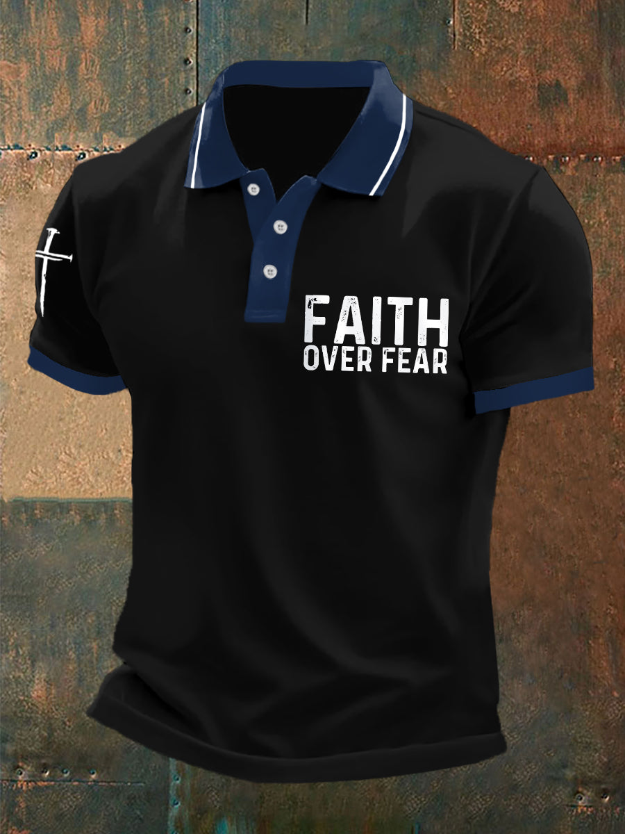 Herren Polo-Shirt mit „Faith Over Fear“ Kreuzdruck – Kurzarm, Baumwollmischung