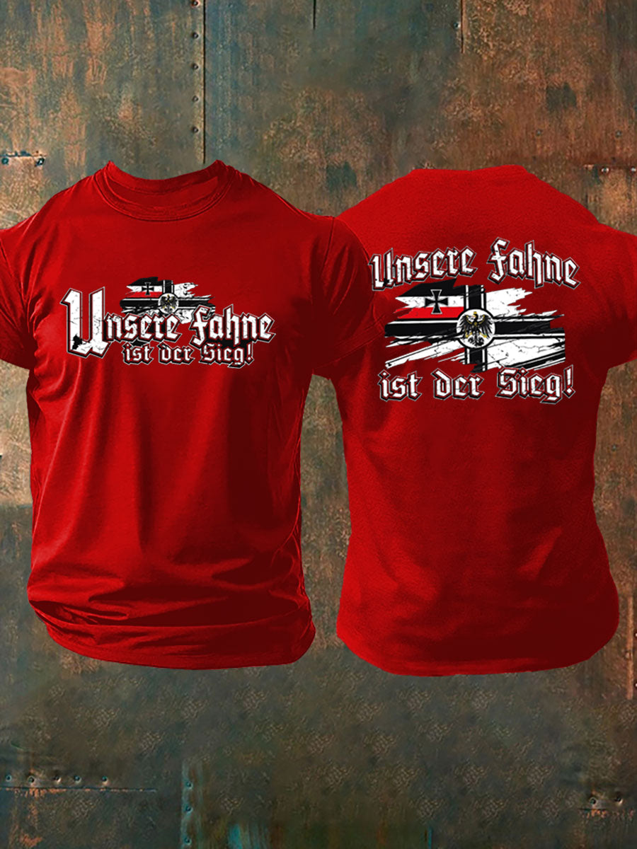 Herren-T-Shirt Unsere Fahne ist der Sieg
