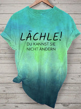 Damen T-Shirt „Lächle! Du kannst sie nicht ändern“ – Tie-Dye Design & Kurzarm für positive Statements