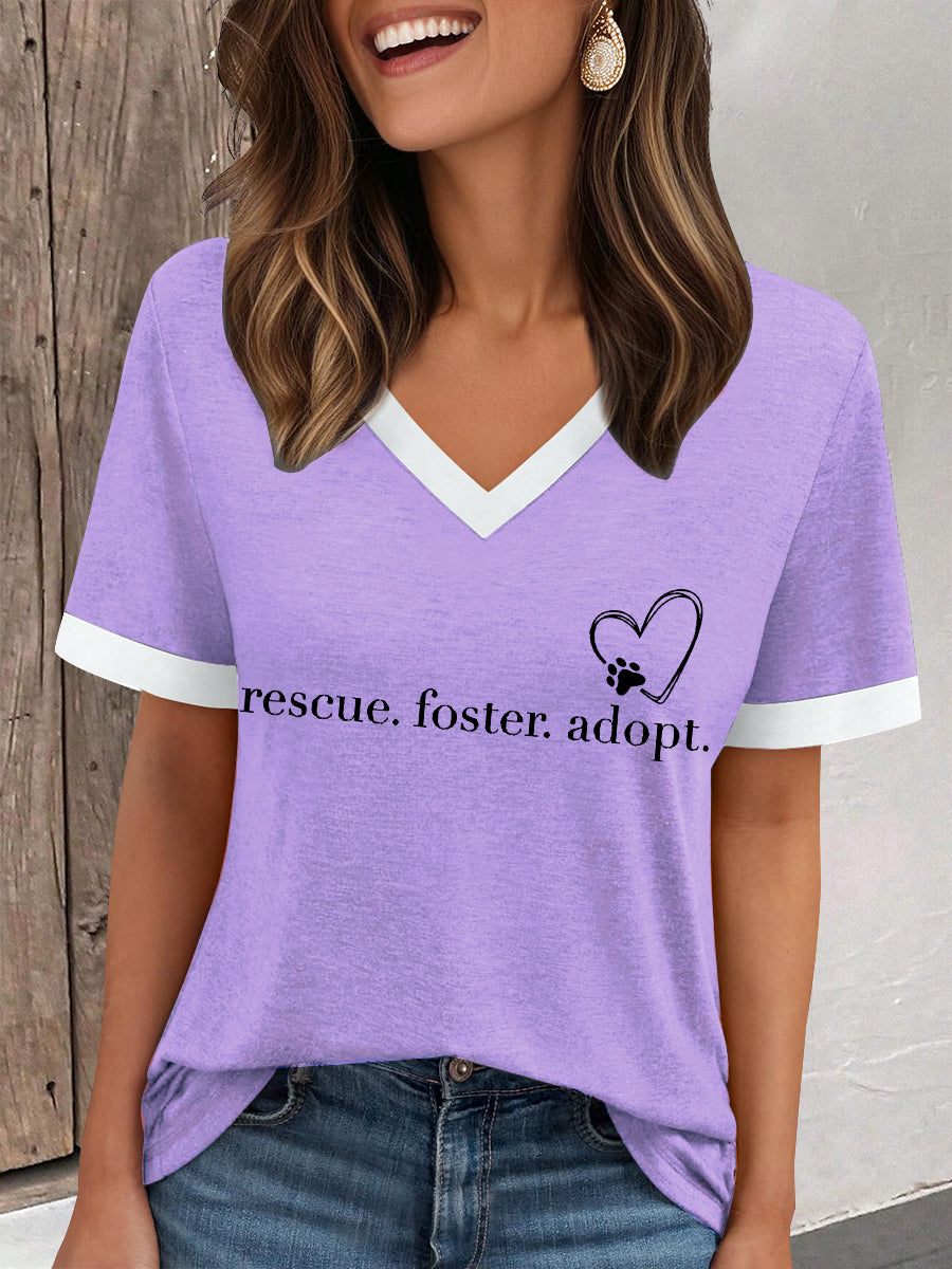 Damen-T-Shirt mit Tierschutz-Statement – „Rescue. Foster. Adopt.“ Print, V-Ausschnitt, kurzarm