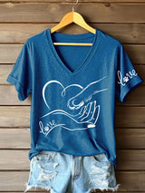 Damen V-Ausschnitt T-Shirt mit “Love”-Hand-Pfote-Print – Baumwollmischung für Tierliebhaber