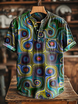 Herren Künstlerisches Henley-T-Shirt mit buntem Retro-Muster – Baumwollmix, Kurzarm, lockerer Schnitt