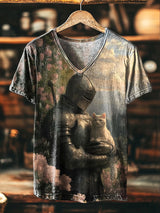 Unisex T-Shirt mit Ritter und Katze Motiv – Fantasy Kunst-Print im Mittelalter-Stil, V-Ausschnitt