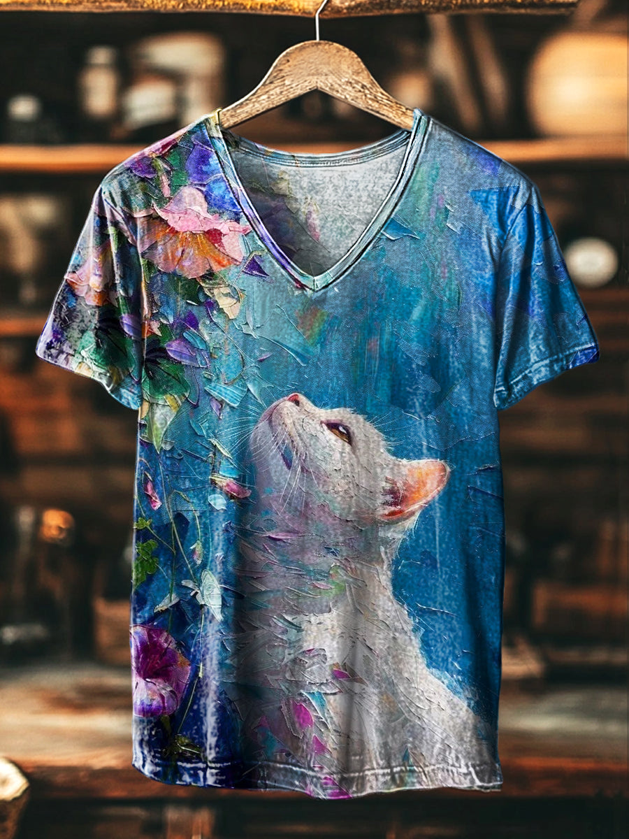 Unisex T-Shirt mit weißer Katze & Blütenmotiv – Künstlerischer Ölmalerei-Effekt, V-Ausschnitt