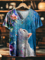 Unisex T-Shirt mit weißer Katze & Blütenmotiv – Künstlerischer Ölmalerei-Effekt, V-Ausschnitt