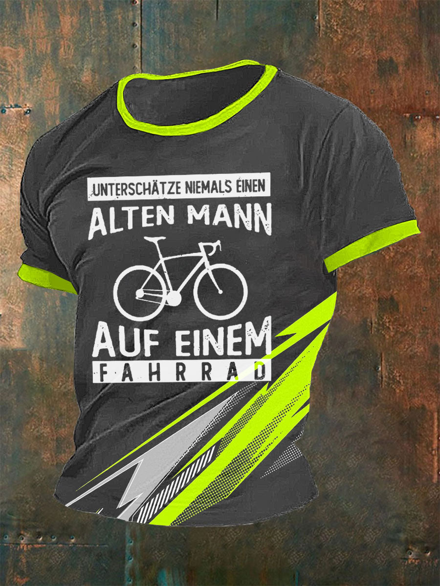 Herren-T-Shirt Alter Mann Auf Einem Fahrrad