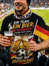 Herren-T-Shirt mit Grafik: Deutscher Fußball und Bier-Grüße